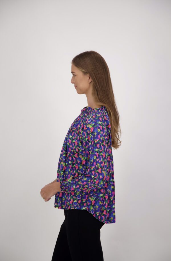 Briarwood-Carolina Top Bright Floral - Image 3