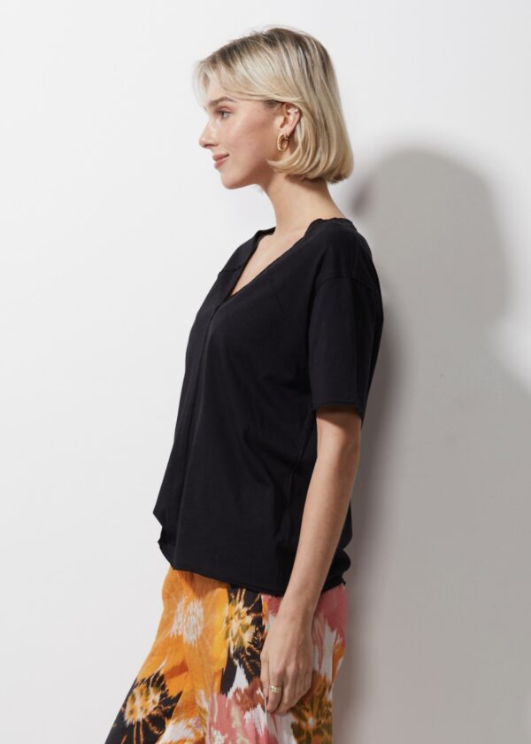 ZAKET & Plover - V Neck T ZP6646 - Black - Image 2