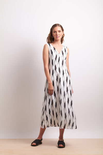 Neris - Soft Focus Dress SN2840 - Liquorice