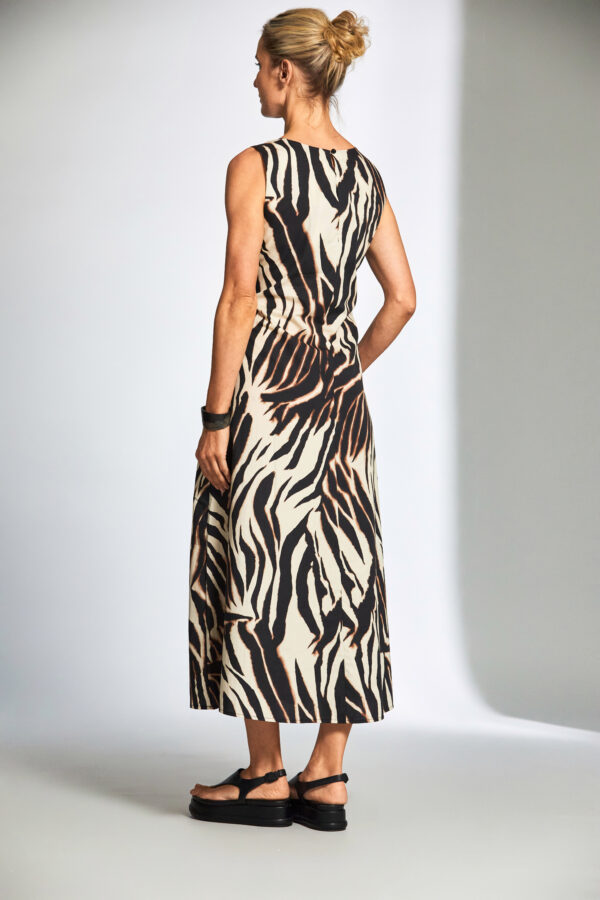Peruzzi -  Print Dress S25111- Animal (with a cap sleeve) - Image 4