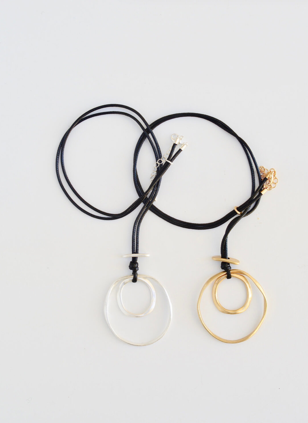 NECKLACE - 19-125G Double Hoop and Disc Pendant Silver